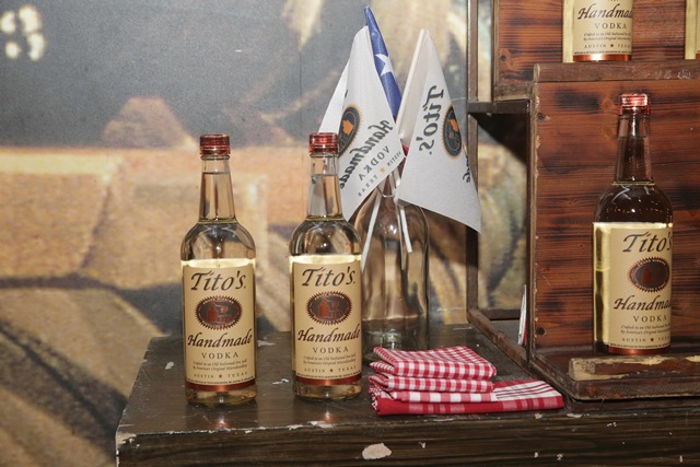 יקבי כרמל מרחיבים את הפעילות השיווקית של מותג Tito's handmade Vodka בישר...5